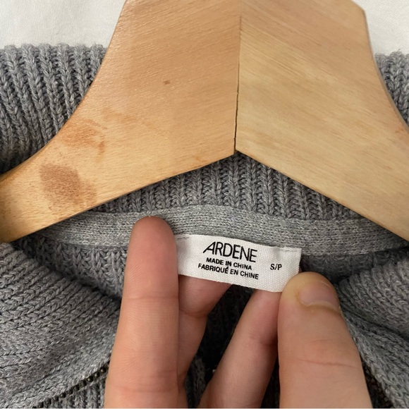 3/30$🤍 ARDENE | Grey knit sleeveless half zip sweater - Picture 6 of 7
